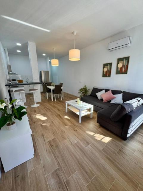 Apartamento Jardin Del Mar Малага Екстериор снимка